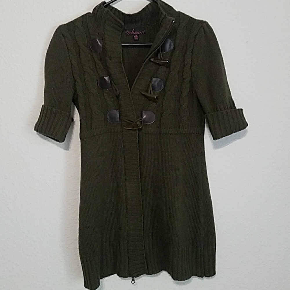 Olive zip up sweater. Size XL (fits smaller)