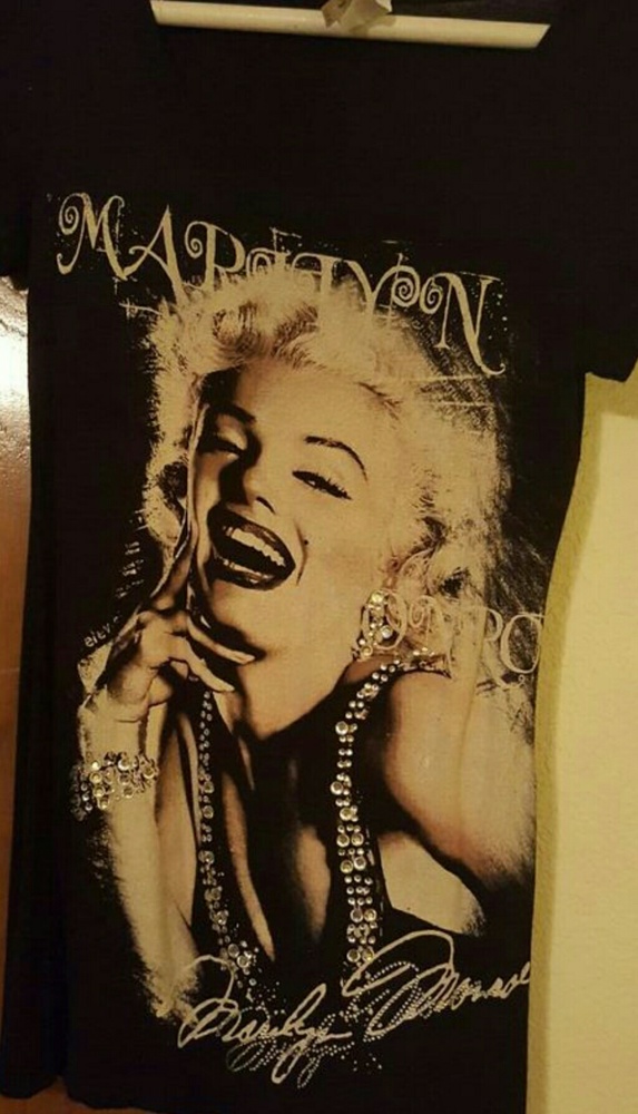 Marilyn Monroe Shirt, Size: Medium