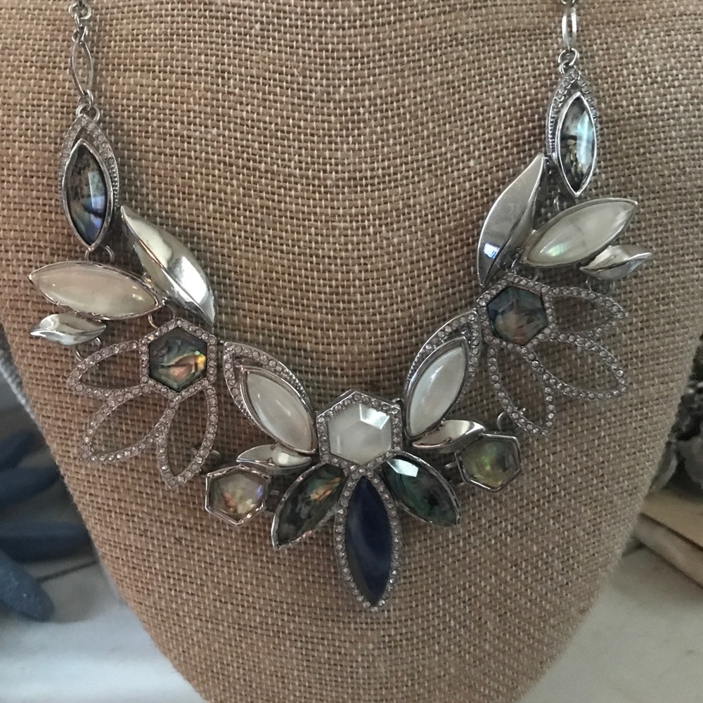 Meridian stmt necklace. No lowballing.