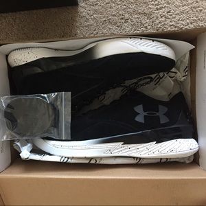 Sz 10 Curry 1 low suede