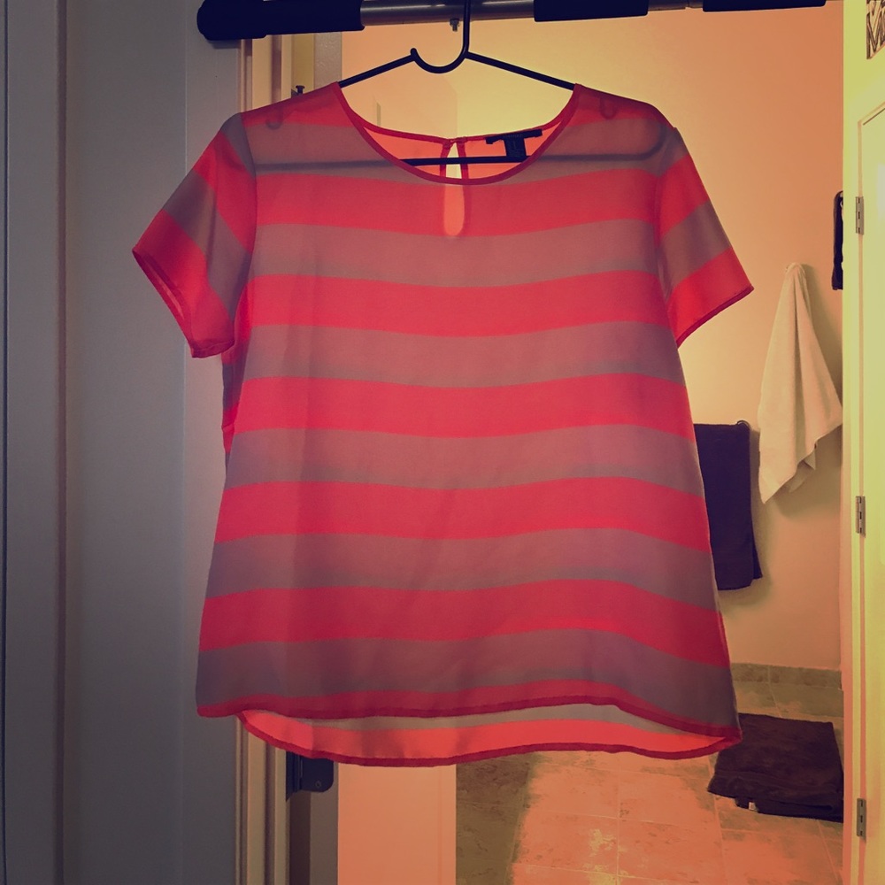 Women's short sleeve stripe woven top