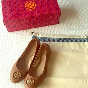 Tory Burch Allie ballet flats in Royal Tan NWT