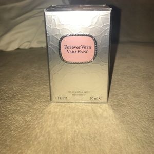 Forever Vera 1 oz by Vera Wang 💞 brand new