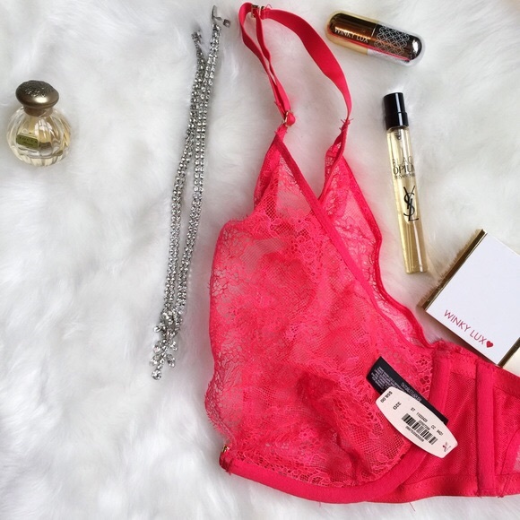 . {VICTORIA'S SECRET} Very sexy chantilly lace bra - Picture 5 of 8