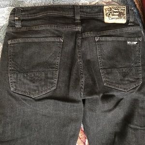 Pre-Owned Black Volcom Slim Straight leg Jeans