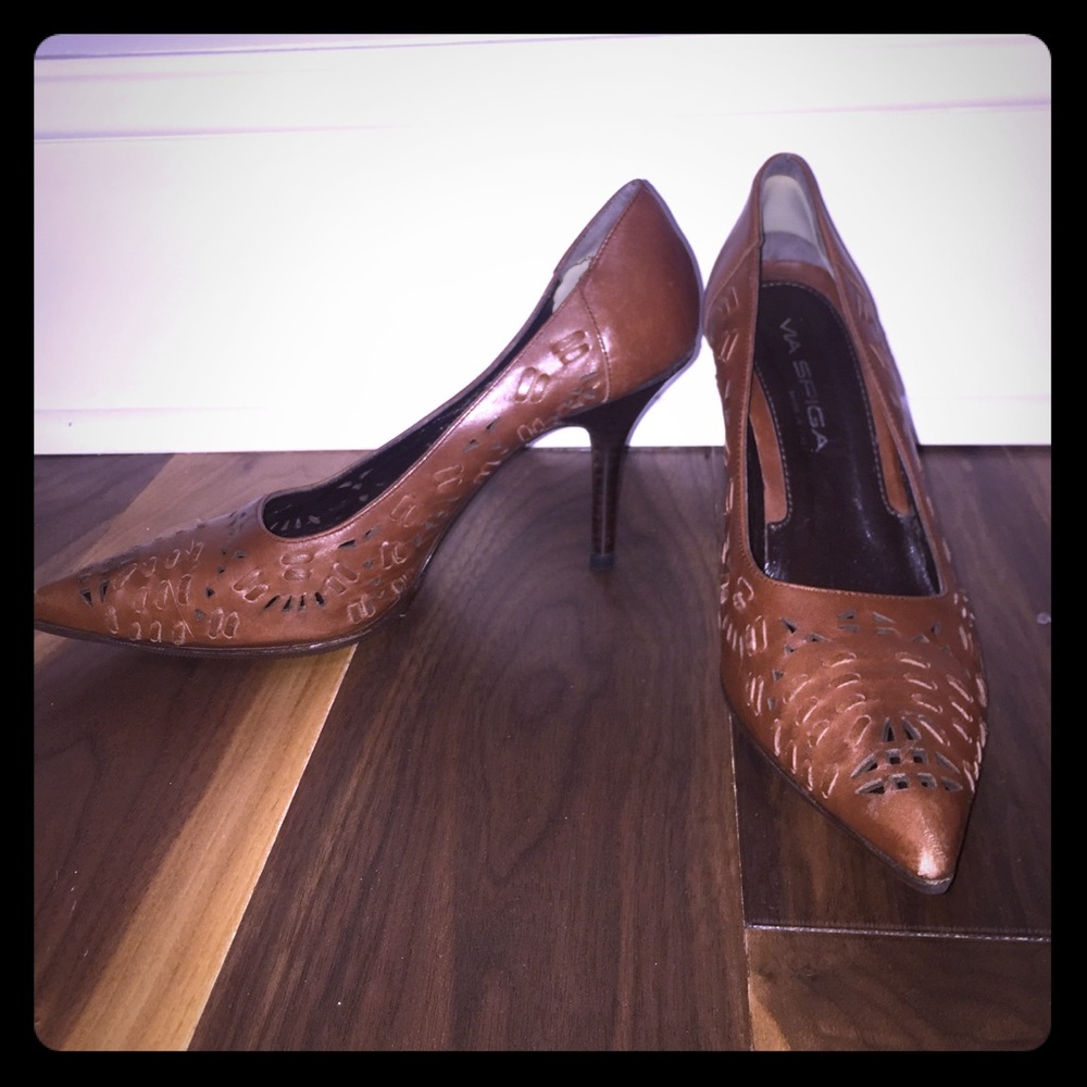 Via Spiga Brown Etched Leather Pumps
