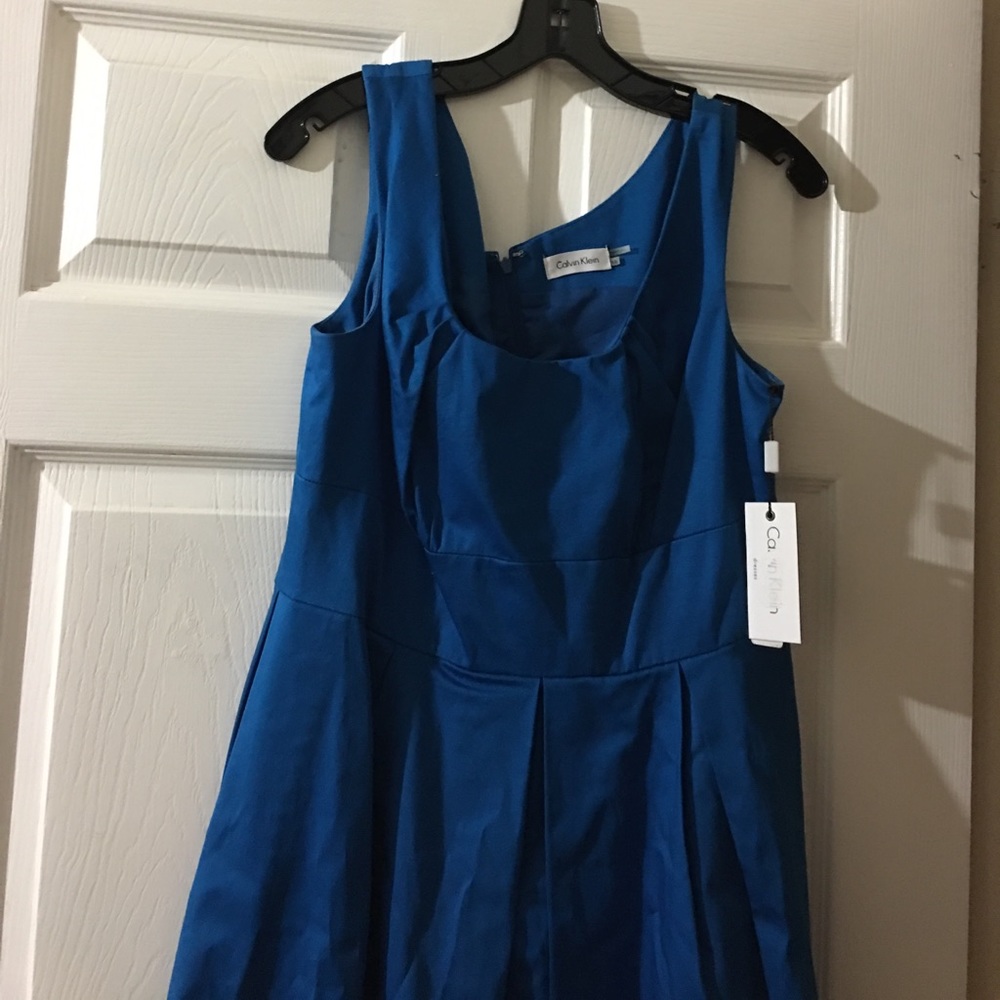 Dress Calvin Klein.