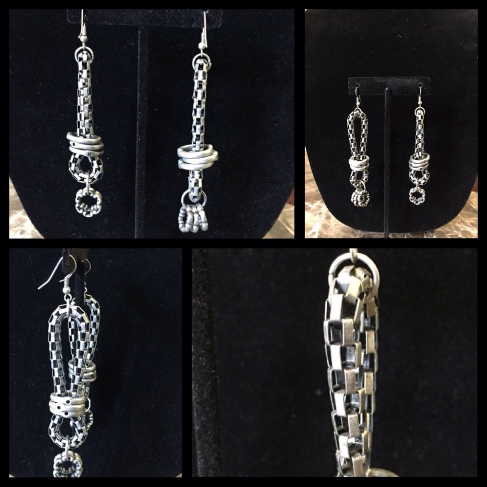 FREE w/$ 10 Purchase Cool lightweight earrings