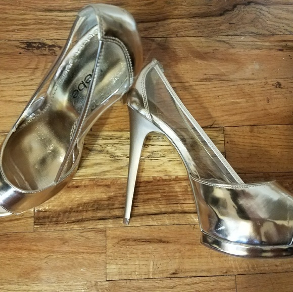 bebe platform pumps. - Picture 4 of 4