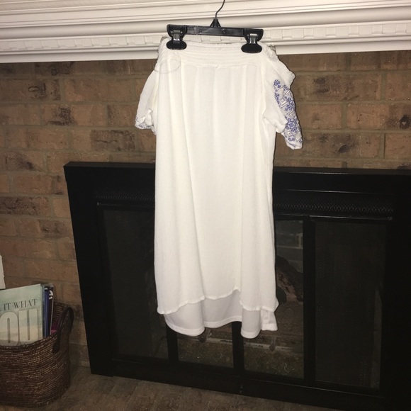 White Off The Shoulder Dress - Picture 1 of 3