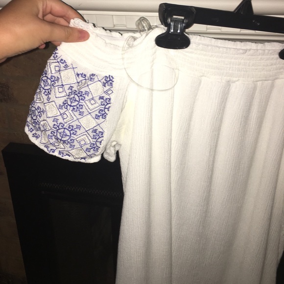 White Off The Shoulder Dress - Picture 2 of 3