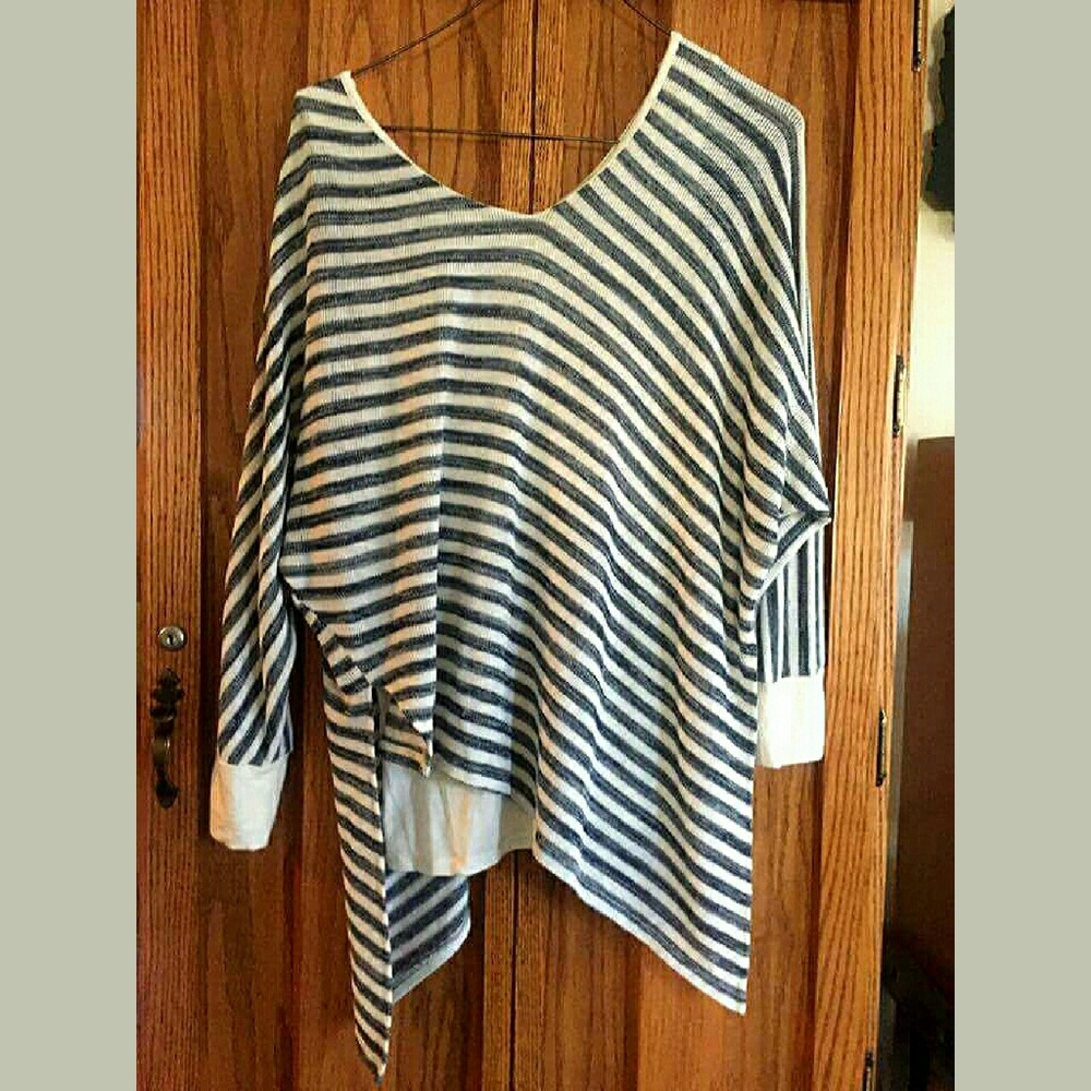 STRIPED DEMOCRACY long sleeve pull over