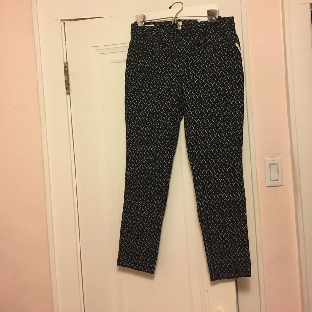 NWT black and white patterned skinny dress pants.
