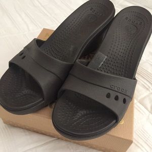 EUC CROCS Women's Wedges Dark Brown