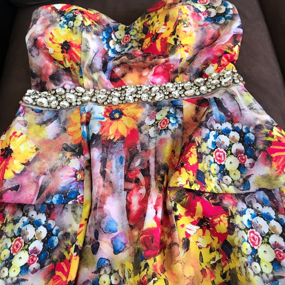 Forever Unique Dress - Picture 3 of 7