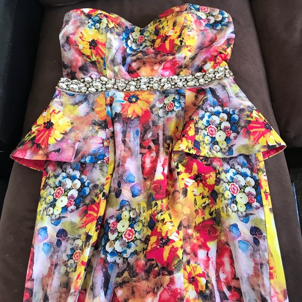 Forever Unique Dress - Picture 4 of 7