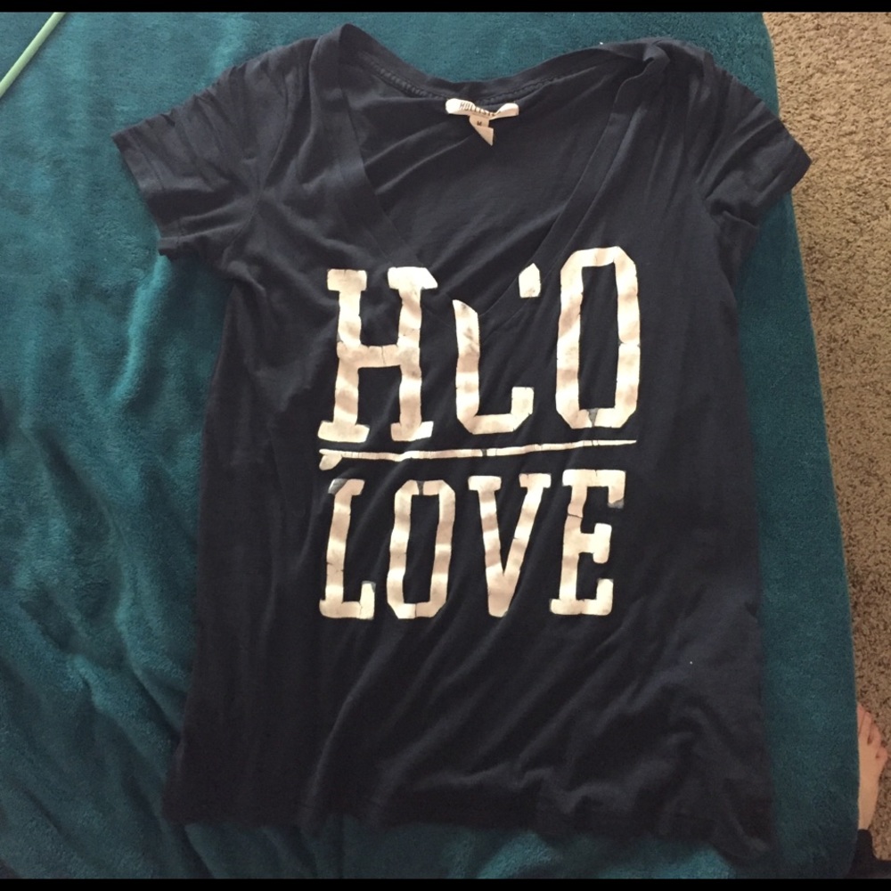 Hollister tee size medium navy blue