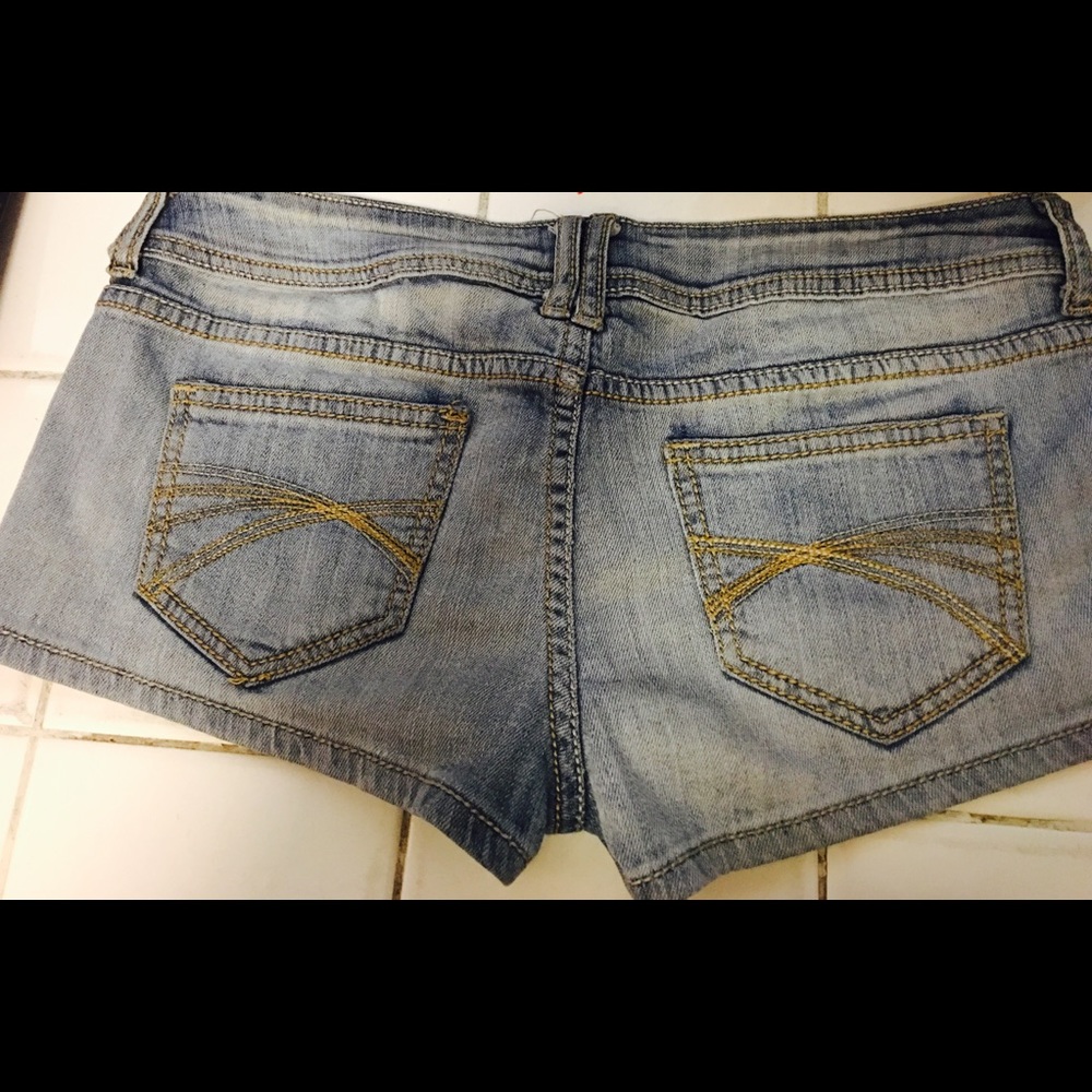 Short jean shorts