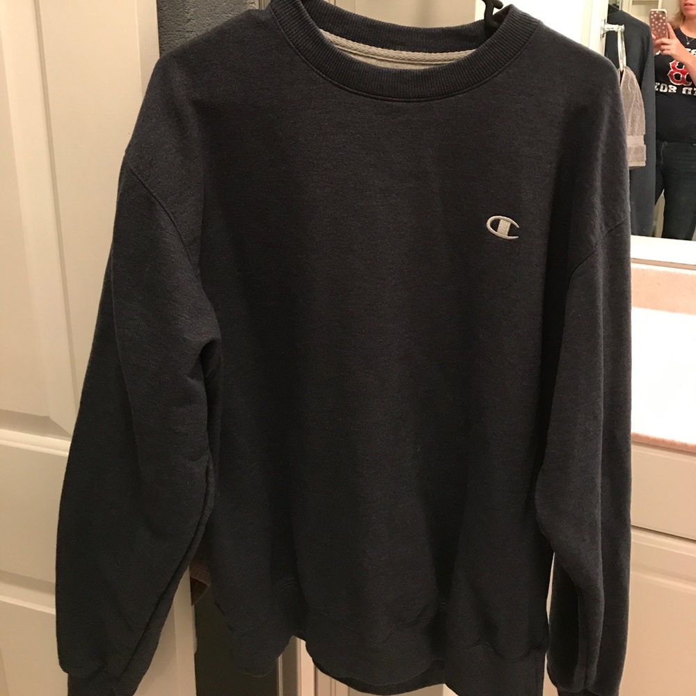 Men's navy blue champion sweatshirt