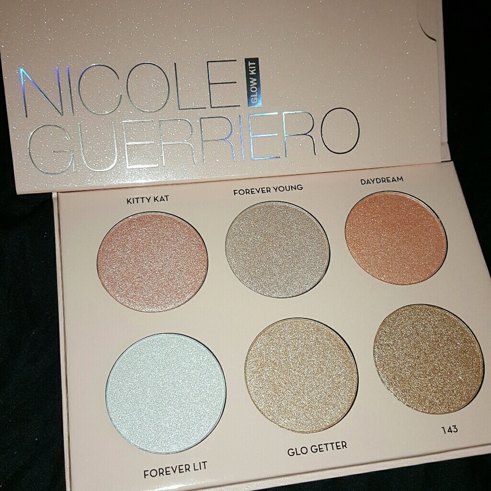 Anastasia Beverly Hills Nicole Guerriero glow kit
