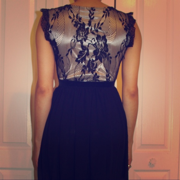 MIDI dress in black , lace accents. NEW WITH TAGS - Picture 2 of 4