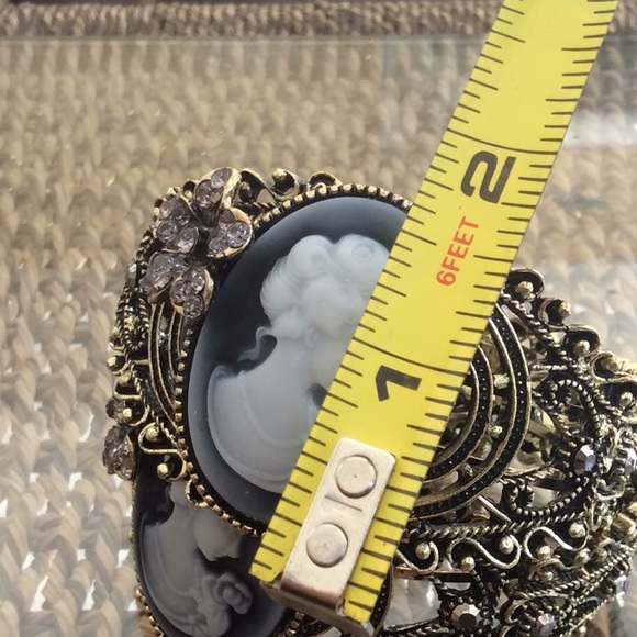 🌈# 60. Cameo Statue Queen Bracelet  Bronze - Picture 6 of 6