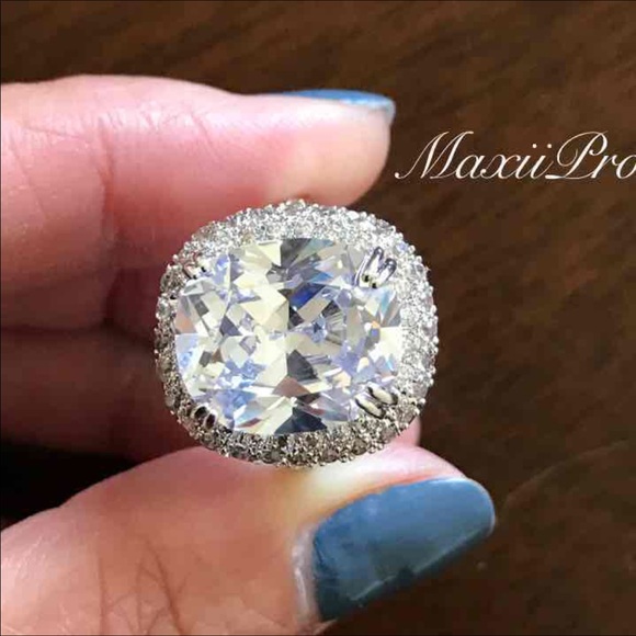 Jewelry - 8 ct 18k Gold Plated Engagement Ring Size 6 Jewelry - 8 ct 18k Gold Plated Engagement Ring Size 6