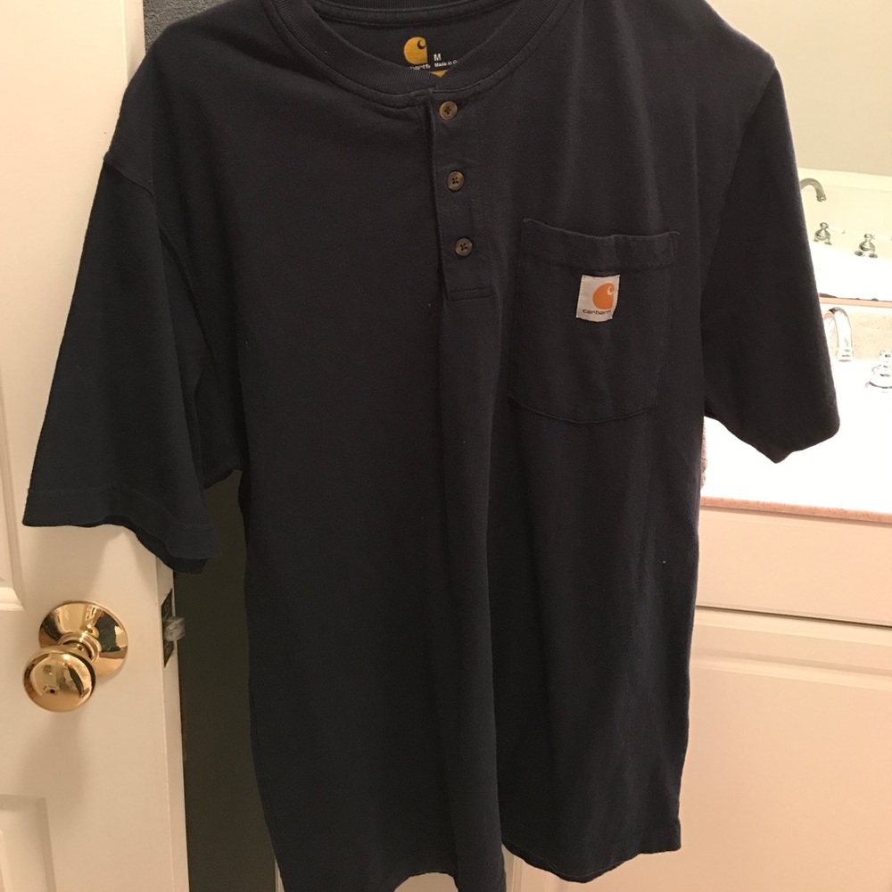 3 perfect condition men's Carhartt t- shirts.