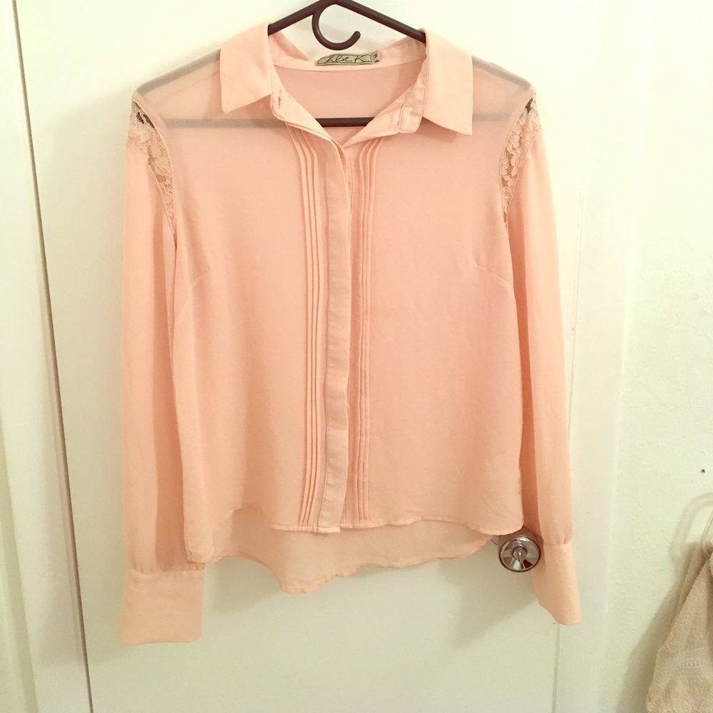 Beautiful bottom down shirt