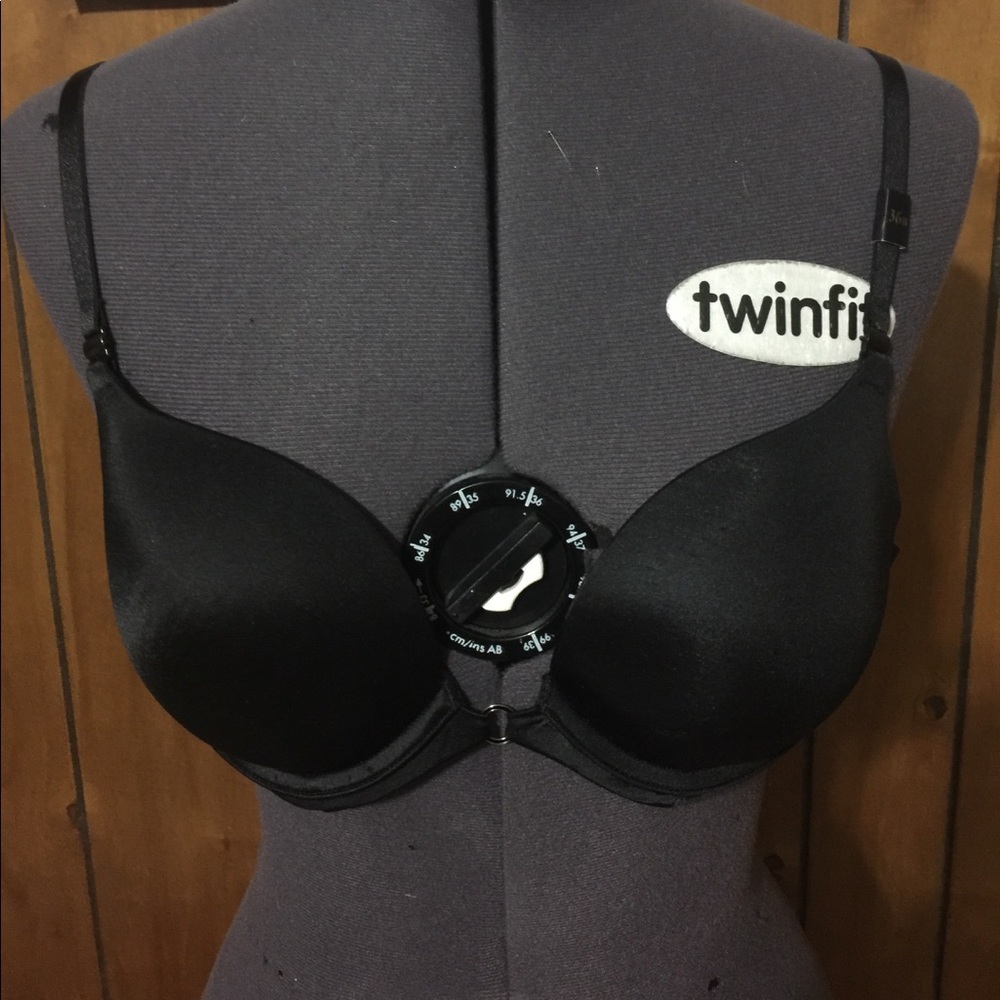 VS Black Very Sexy Plunge Bra, 36B