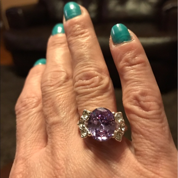 Ring - Picture 2 of 2