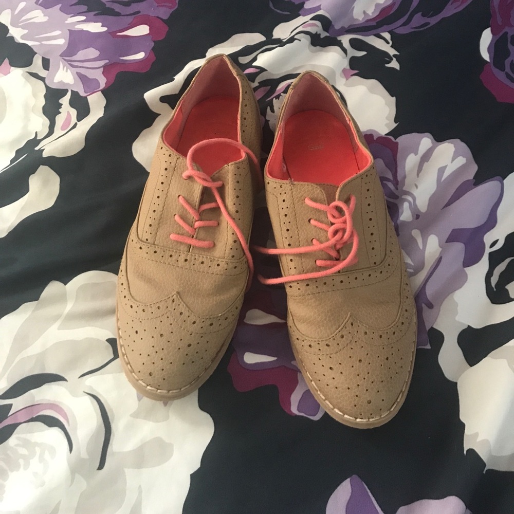 GAP OXFORDS