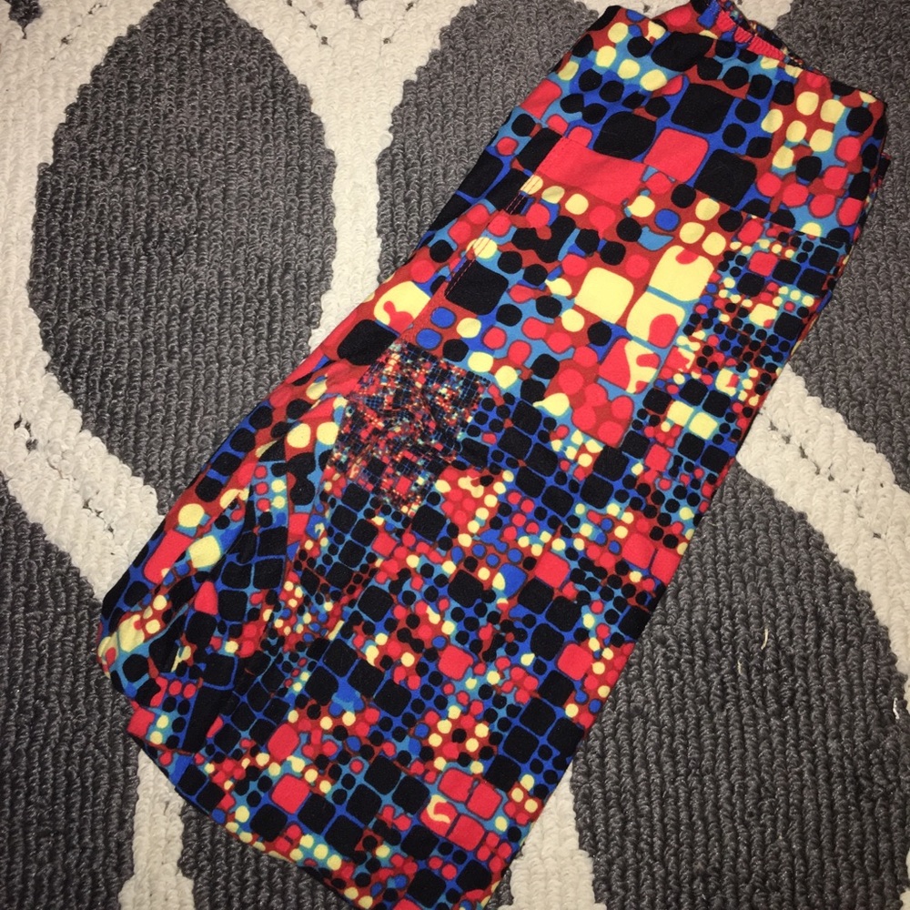 LulaRoe OS leggings ✨