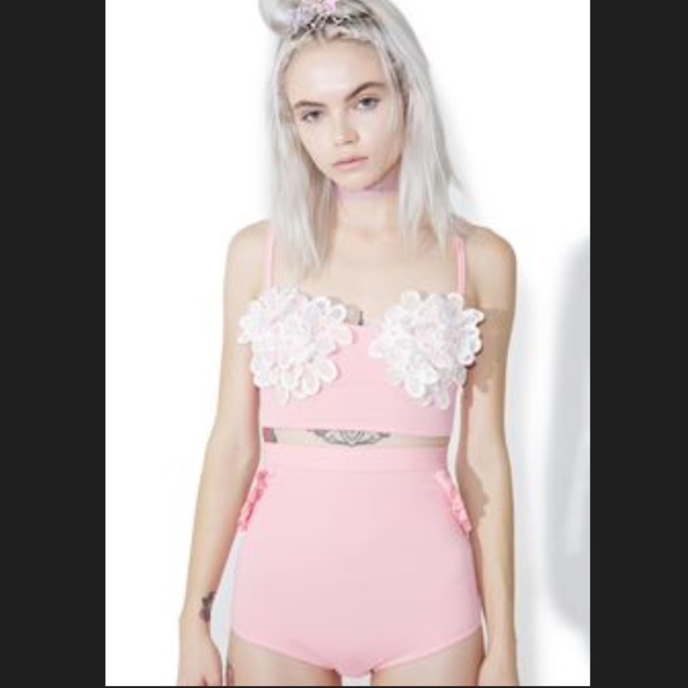 Dollskill daisy rave set