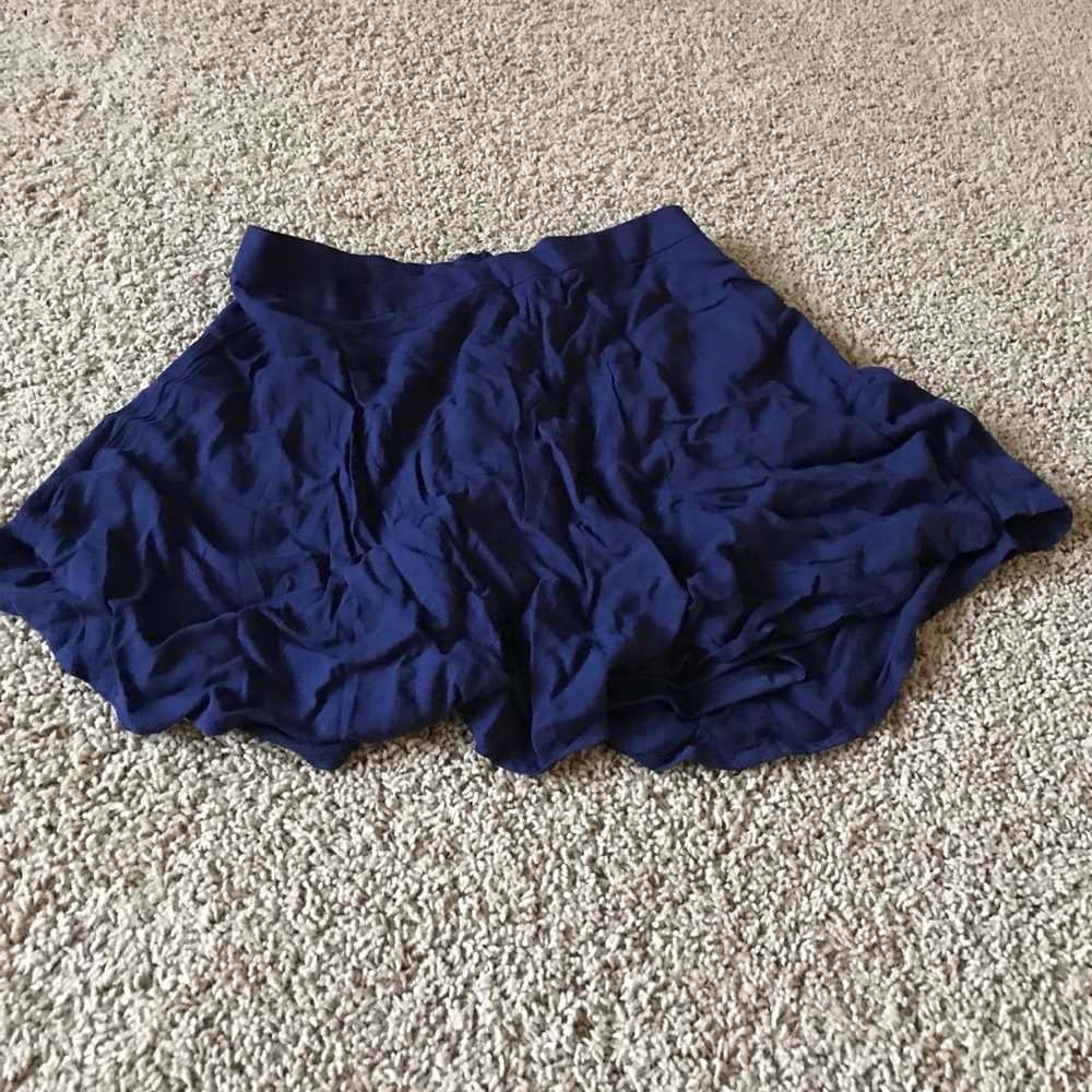 Navy mini-skort!
