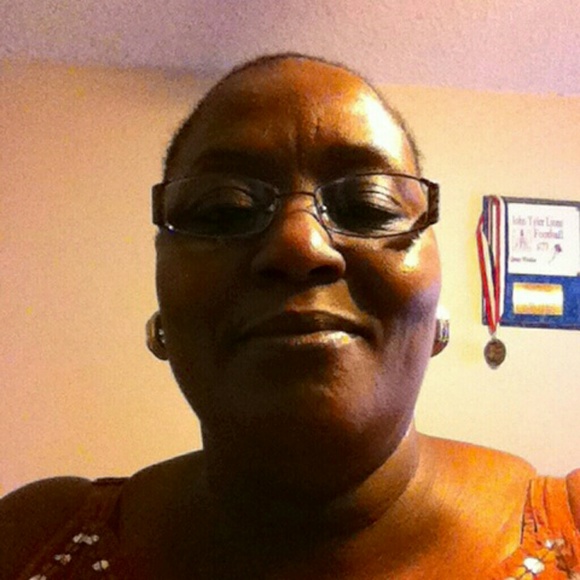 Meet your Posher, Eleanor - Picture 1 of 1