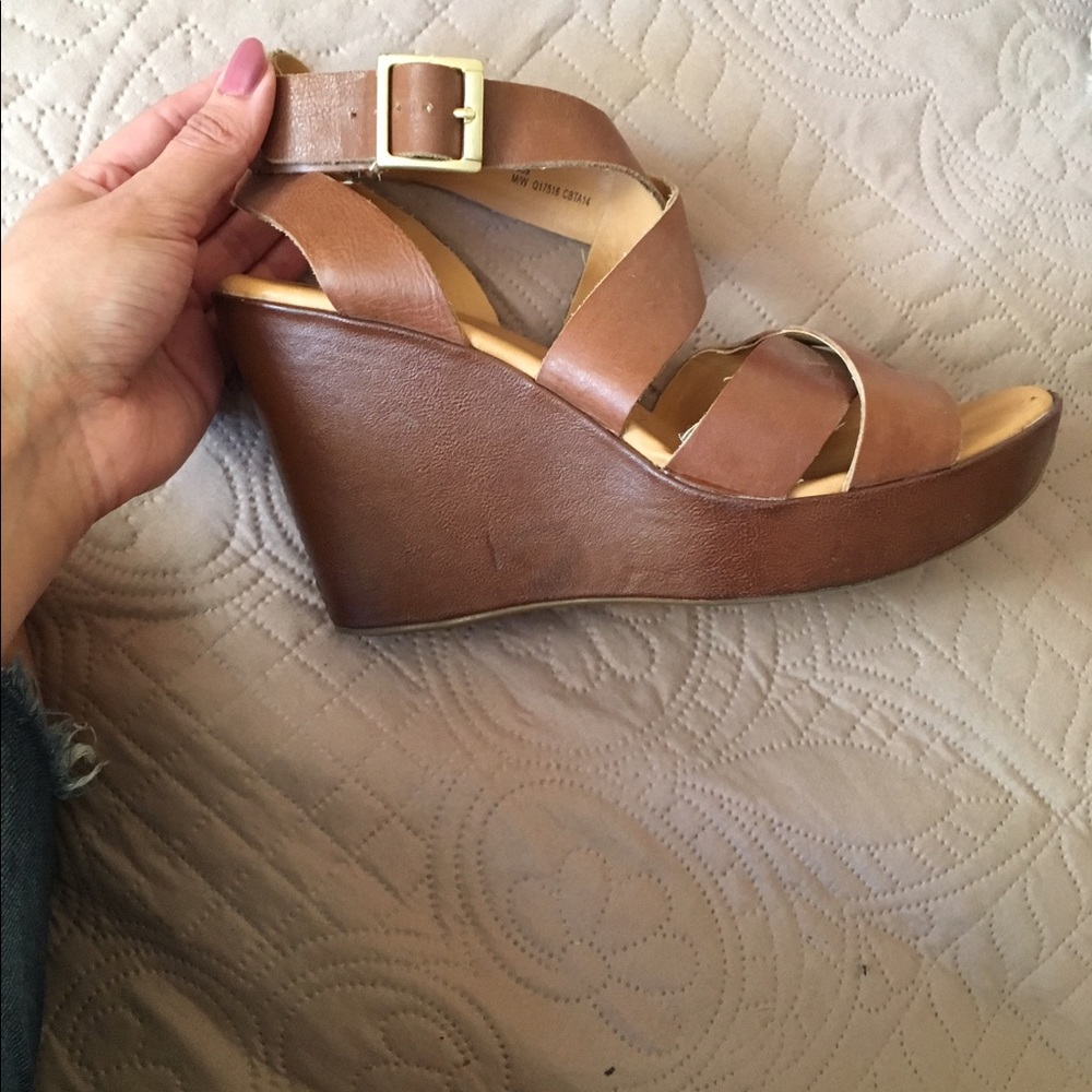 Brown wedges
