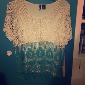 Women's crotchet top