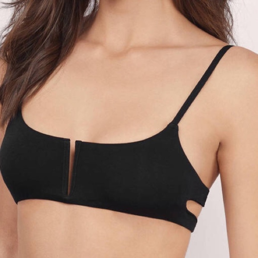Black v cut bra