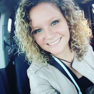 Meet your Posher, Alexandra