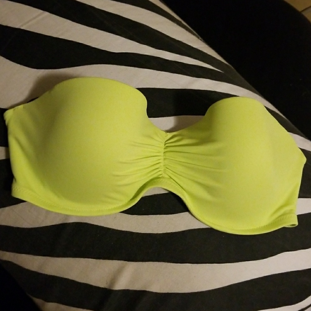 💚!Cute bright limee green bathing suit top!💚