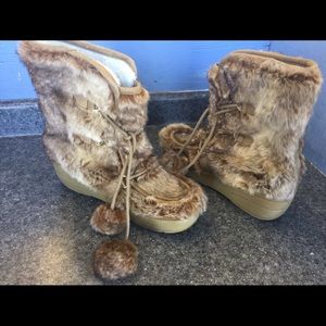 Ladies winter fur boot