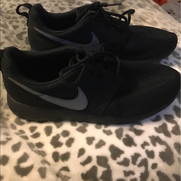 nike roshe size 7
