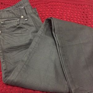 Guess. Lincoln. Slim. Straight leg. Grey.