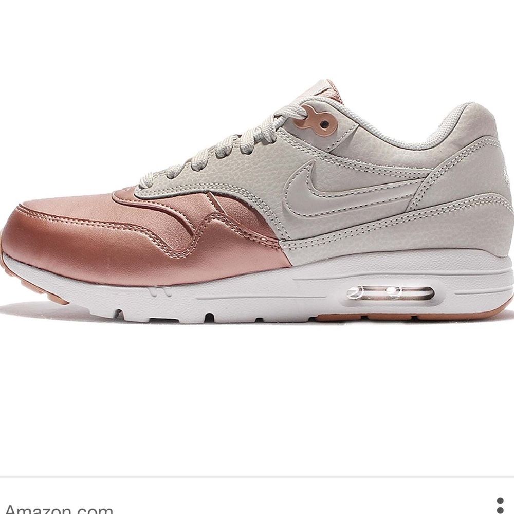 ROSE GOLD NIKE AIRMAX