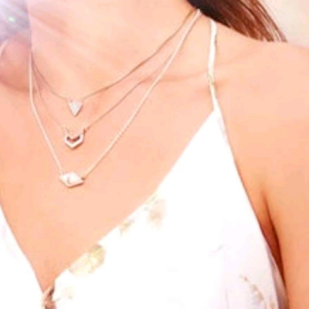 Multi layer Necklace - Picture 2 of 3