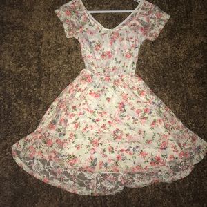 Small Floral Dress (Back Slit)