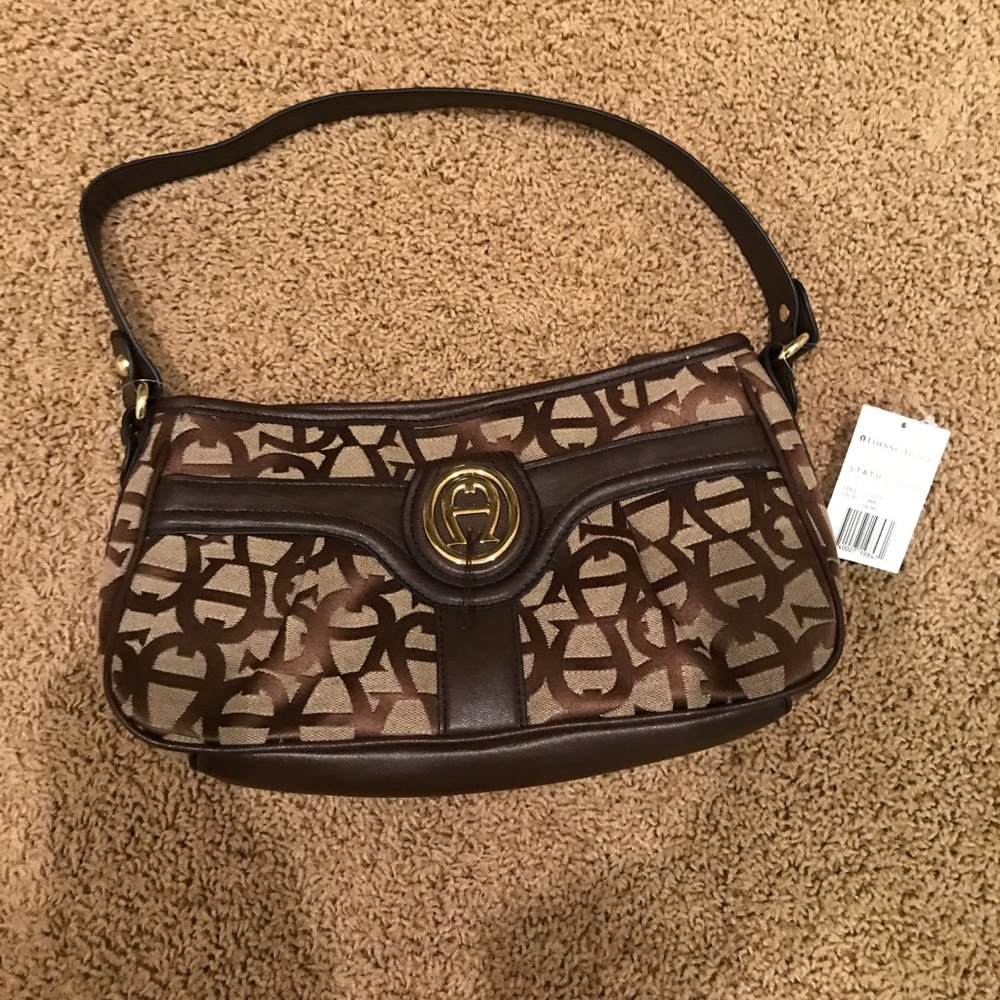 New brown purse with tags!