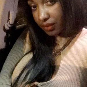 Meet your Posher, Arielle