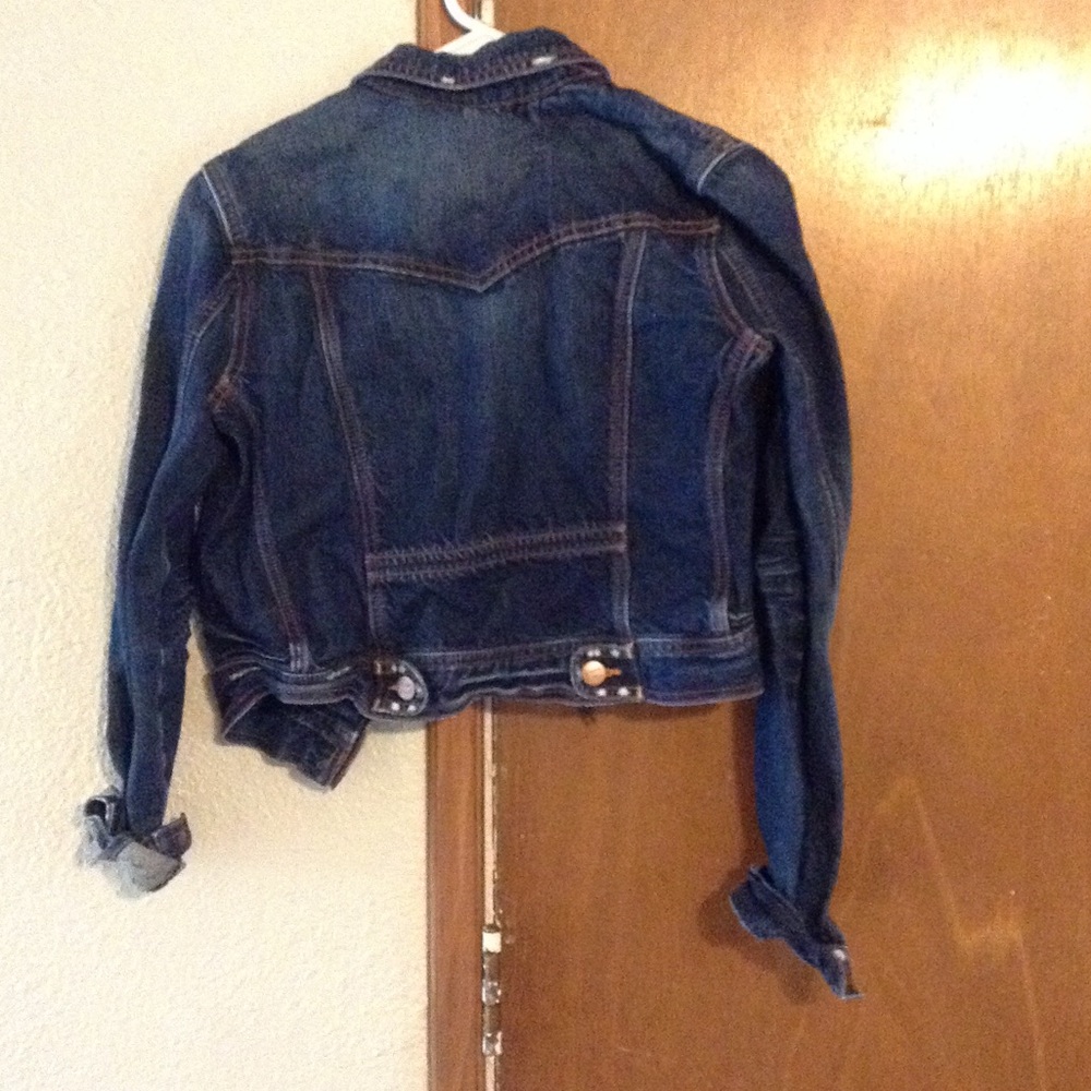 Distressed jean jacket - Picture 4 of 6